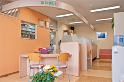 川端薬局　二十四軒店